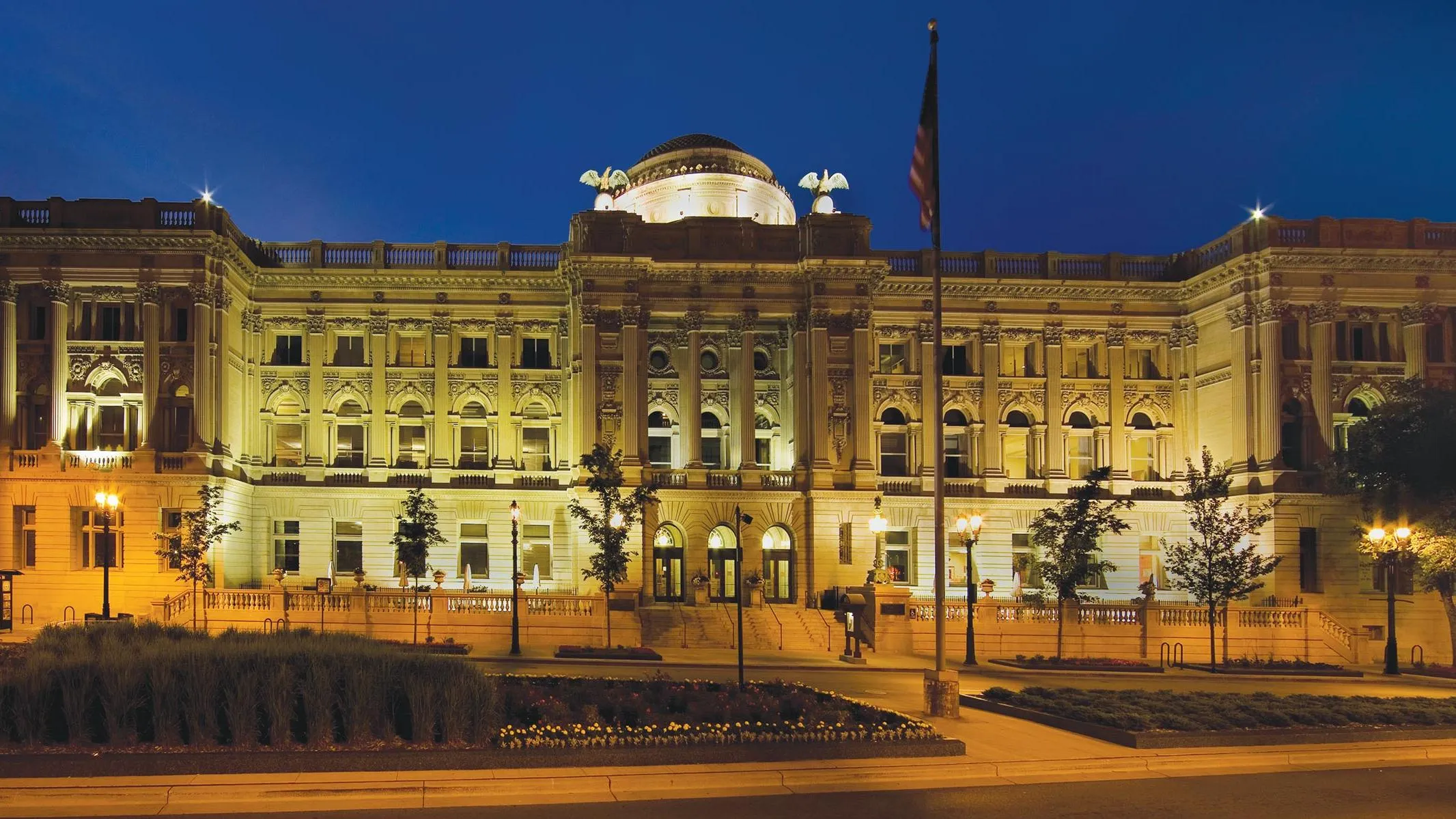 Milwaukee Public Library